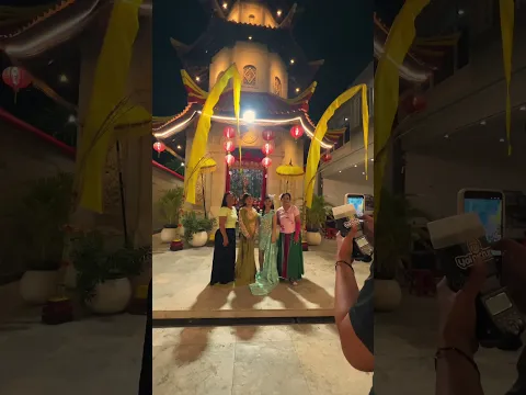 Vivianne Wang performed in Vihara Dharmayana Kuta Bali with Kakak tersayang, Cherie  #festival #bali