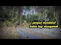 Lagu Ketakutan ada suara binatang buas , ahmad pun lari terbirit-birit.