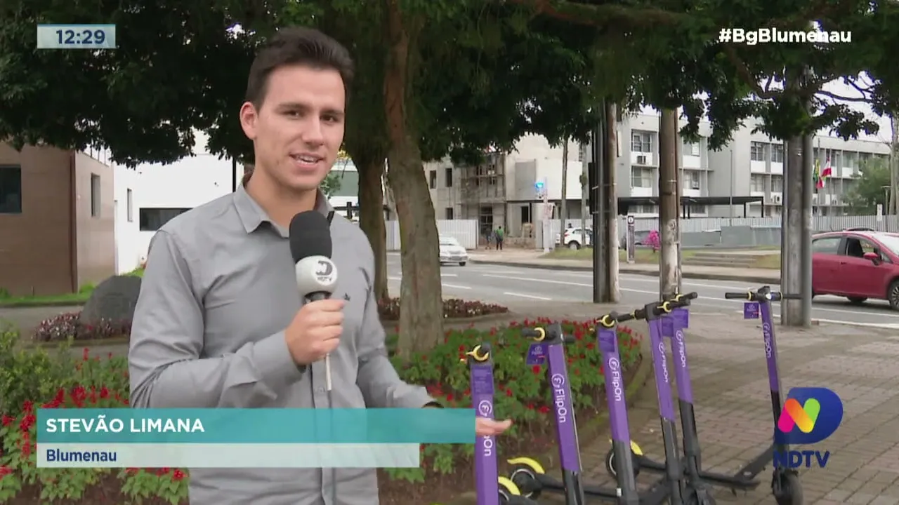 Mobilidade urbana: patinetes elétricos por aluguel são disponibilizados em Blumenau