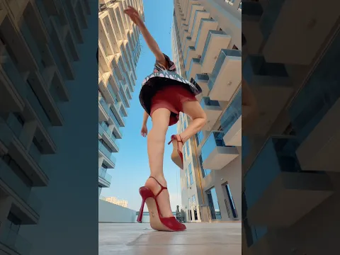 Transition alert🚨 #transition #outfit #fashiontrends #fashionshorts #outfitideas #dance #gymnast