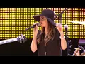Kacey Musgraves - Step Off / Three Little Birds (Live at Farm Aid 2013)