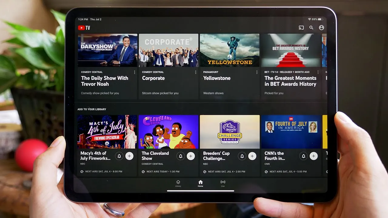 How to View Any iPhone On Any TV - Lightning HDMI Cable