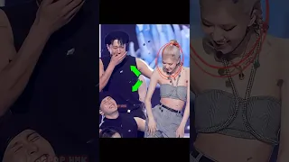 Dancer S Cute Reaction When Seeing Rosé S Smile Blackpink Rose Dance Cute Reaction 