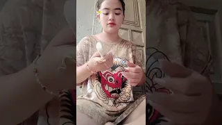 fokus ke bawah ada penampakan cd nya coba tebak warna apa live blunder viral