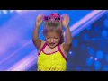 Download Lagu JULIA À LA PLAYA SÉDUIT LES JUGES | Quel Talent!