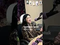 Lagu Mbak macam sedang menghayati lagu 🙏🏻