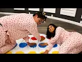Zavala Anahi Play Twister