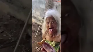Mom And Baby Get A Scary Surprise  Mom And Baby Get A Scary Surprise