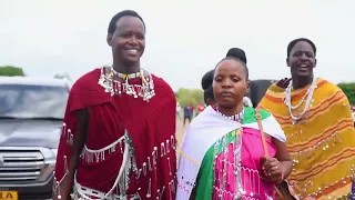 Paulo Siria Avunja Rekodi Nyingine Kwa Kusherekea Tuzo Mbili Alizopokea 