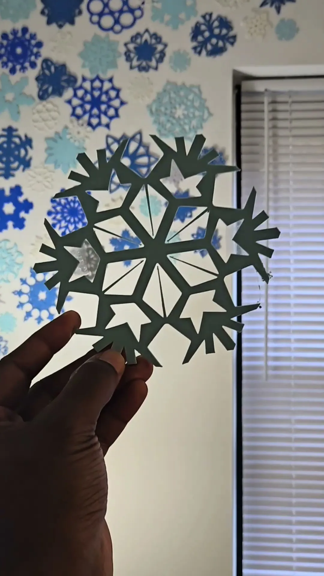 23 Piece Snowflake Set