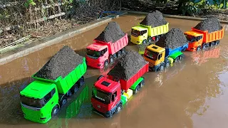 Membersihkan Truk Tronton Pasir Dan Menemukan Mobil Mobilan, Beko, Truk Molen, Damkar, Loader, Crene