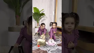 طقم تاني يوم العيد واحده رايقه والتانيه   دندنها