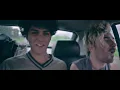 Silvestre y La Naranja - Amores Callejeros (Video Oficial)