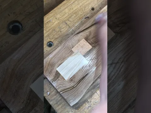 Parche en madera dura ,distinto al encastre mariposa #carpintería