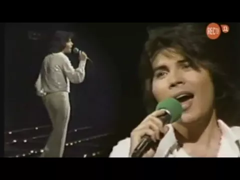 Download MP3 Miguel Gallardo - Saldré a buscar al amor (Chile 1979 - en vivo - Lunes Gala)