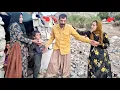Download Lagu Master's happy moment with his daughter in the mountains ♥