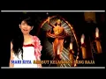 Download Lagu Vanessa Goeslaw - SELAMAT NATAL MAMA \u0026 PAPA | Lagu Natal Terpopuler 2021 (Official Music Video)