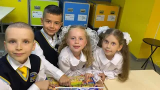 Перший дзвоник Ансамбль Smile солісти Іван Аляб єв та Аріна Мішагіна сл та муз Наталія Май 