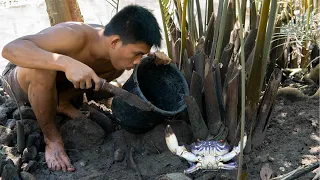 Download Amazing Crab living in a Mud of River (catch \u0026 cook) Boy Tapang🌶️🦀🥵 MP3