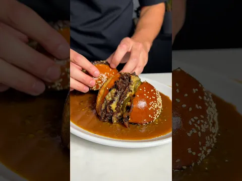 Peppercorn Sauce Smash Burger 🍔