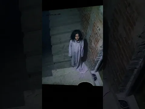 كاميرات المراقبة ترصد شبح في السلم! 😱👻 #Shorts #رعب