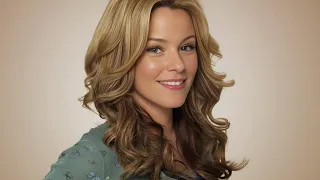 ELIZABETH BANKS Stockings Pantyhose Tights Short Mini Dress Heels