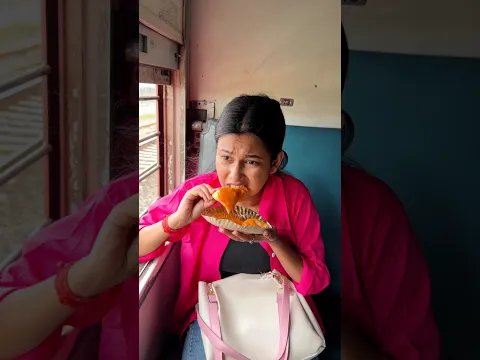 ট্রেন জার্নিতে এমন কেন হয় আমার সাথে 🥲 #viralvideos #akhikiduniya #trendingshorts #funnyvideo