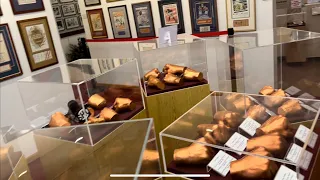 Which Legend Has The Biggest Fist Boxing Hall Of Fame Fist Casting Exhibit EsNews Boxing