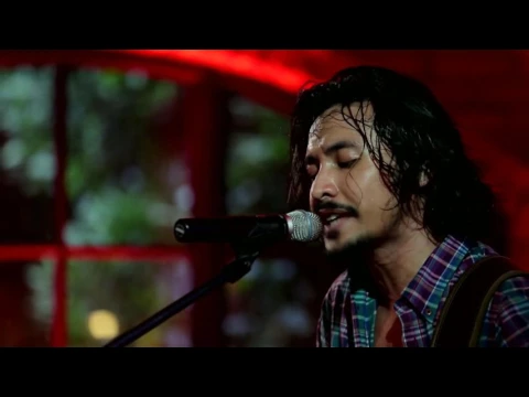 Download MP3 Ello - Anugrah Terindah Yang Pernah Kumiliki (Sheila On 7 Cover) (Live at Music Everywhere) **