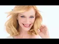 Clairol Nice N Easy Commercial featuring Christina Hendricks 2015