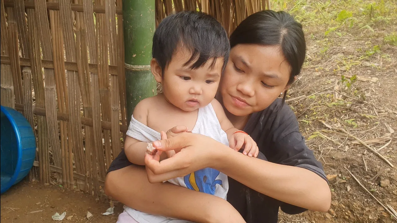 A 15-year-old single mother does everything she can to survive life