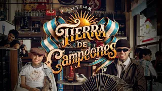 La T y La M - Tierra de Campeones (Pa' los jugadores) Video Oficial