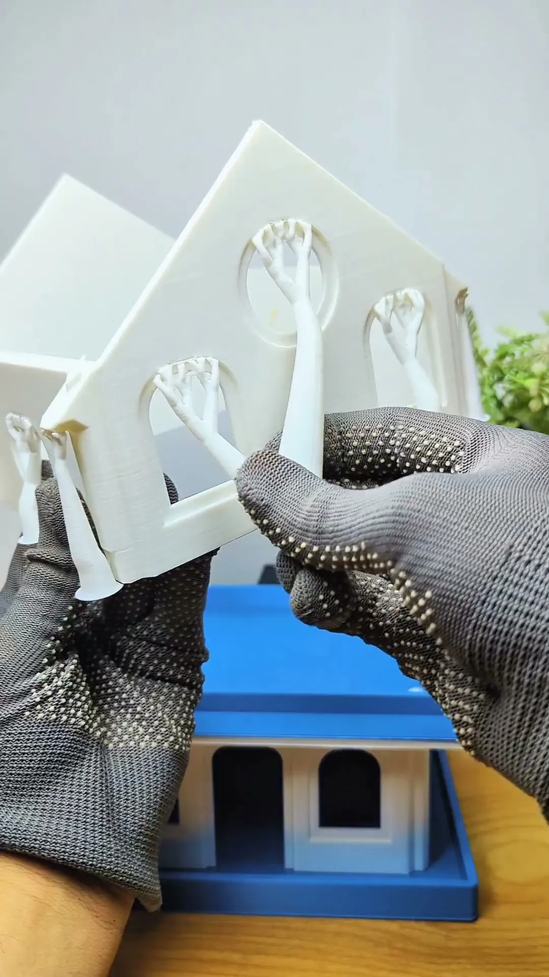  Garden Cottage Double-Story Bird House For 3D Printing (STL)
