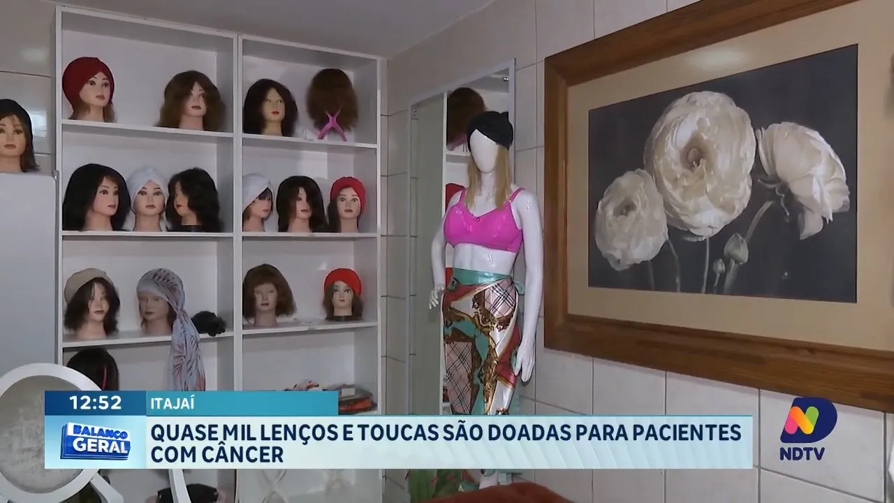 Doações de toucas e lenços ajudam mulheres com câncer em Itajaí