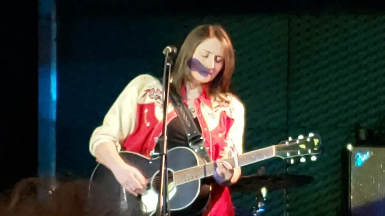 Erin Enderlin, "TONIGHT I DON'T GIVE A DAMN", Wussow's Concert Cafe, Duluth, MN, Feb. 20, 2020