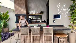 Estou pensando em me mudar 😔  Resolvendo piso embaçado  🏡Fiz uma hamburgada no quintal