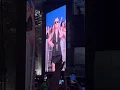 Download Lagu Amelia Dimoldenberg does the “Apple” dance at Charli xcx show. #concert