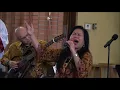 Download Lagu Lidia Noorsaid bersama suami menyembah Tuhan di HKBP, CA