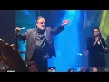 Download Lagu Sara’perche ti amo - Russel Crowe and the gentlemen barbers  Live in @piacenza