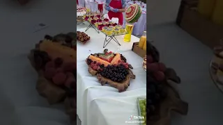 الضيافة التي يتم تقديمها في بعض الاعراس الفلسطينية 