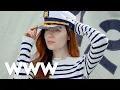Download Lagu Molly Gordon verandert in vijf zeer dramatische mensen op een veerboot | Who What Wear