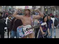 Download Lagu In Mexiko: „Naked Cowboy“ singt Loblieder auf Trump