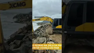 Colocação de pedras na orla de Barra Velha busca conter avanço do mar #scnoar #ressaca