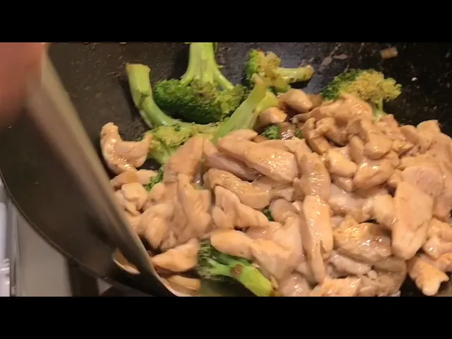 Sarinas Chicken & Broccoli stir-fry