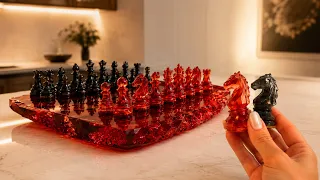 Шахматы из смолы с кристаллическим краем: заливка в обычной коробке