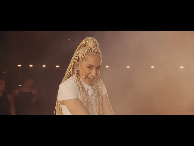 ESC2026 - Grand Finale - Francia - Monroe in 'Regarde !'