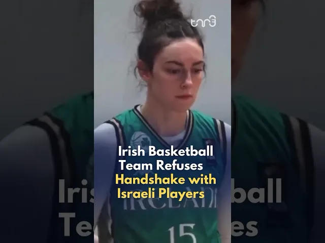⁣The moment Ireland women’s basketball team refused to shake hands with Israeli players.