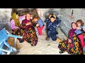Download Lagu Breathtaking rescue of a nomadic mother from the rubble, will she survive...