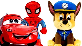 Spiderman y Rayo McQueen consiguen caramelos de La Patrulla Canina