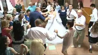 Рада би м я рада би м я ту водицю пити Весілля м Рахів 